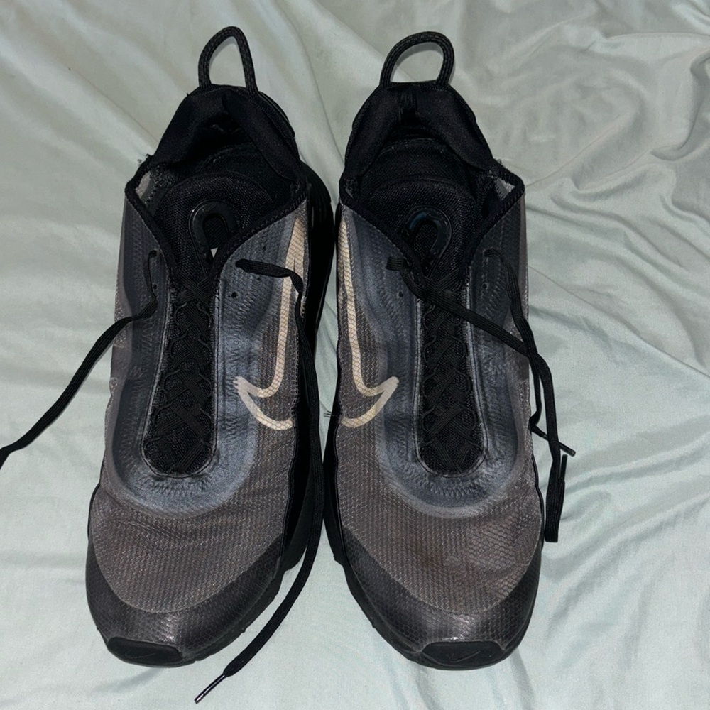 NIKE SHOES SIZE 13